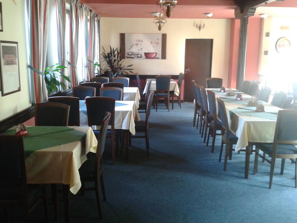 德沃夏克体育中心酒店 Hluboká nad Vltavou 外观 照片