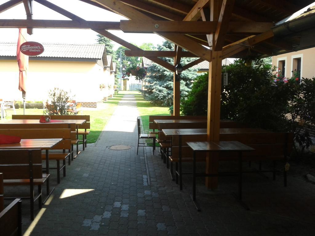 德沃夏克体育中心酒店 Hluboká nad Vltavou 外观 照片